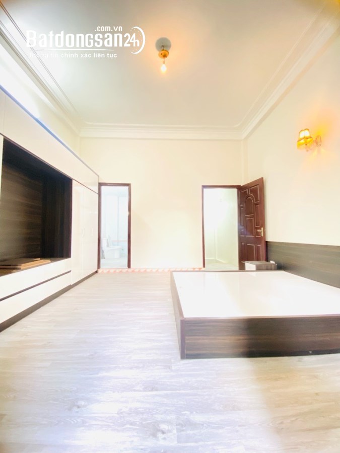 Tôi bán căn nhà Phố Đại La, 3 Phòng ngủ, Sát Phố, Trung Tâm Quận Hai Bà TRưng