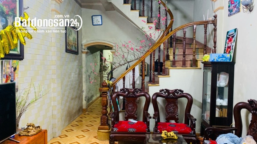 Gấp Nhà 3 Tầng-Phân Lô-Ô Tô Tải Tránh-Thị Trấn Đông Anh-DT 150m²-MT 5,7m-3 Thoáng