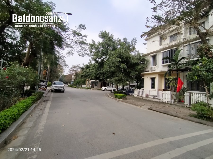 Bán BT View hồ Viglacera Xuân Phương. Dt 176m2 x 4T, Mt 11m, bảo vệ 24/24. Giá 25,5tỷ