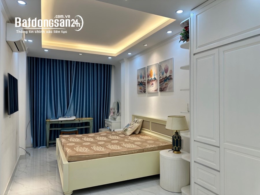 Bán nhà xịn sò Phố Ngọc Khánh 36m2, 5tầng 15m ra mặt phố tặng full nội thất hiếm Ba Đ