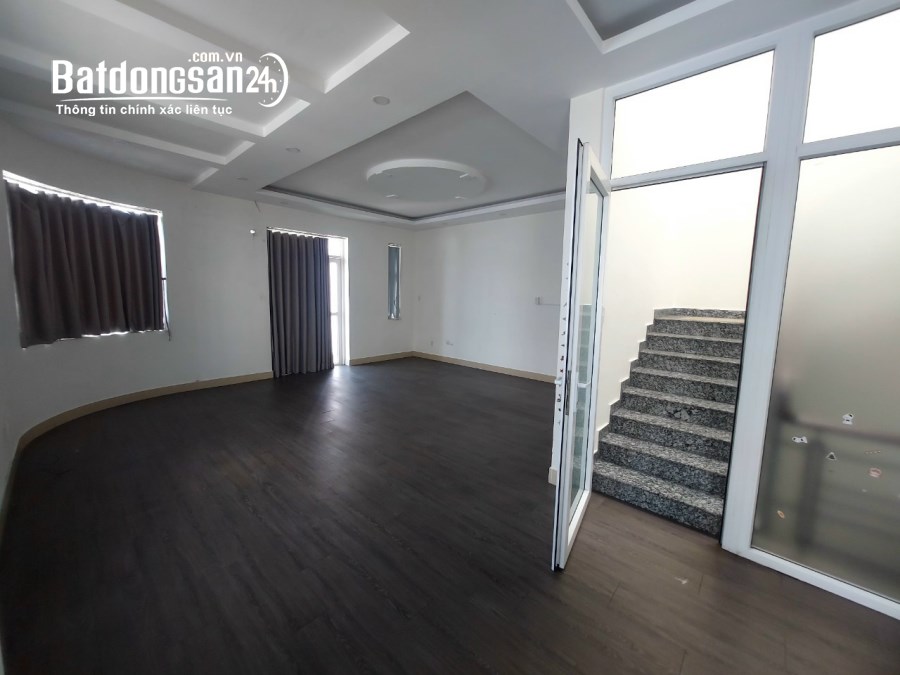 Cho thuê nhà MẶT TIỀN Nguyễn Trọng Tuyển,Phú Nhuận,4T, giá 55tr