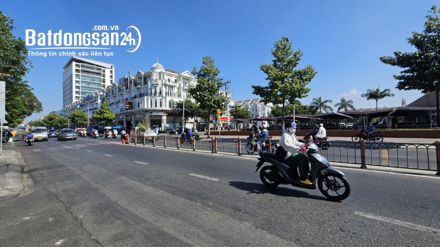 Bán nhà 2 mặt tiền Phan Văn Trị P5, DT 6x27m, kết cấu 4 tầng. Giá 45 Tỷ TL
