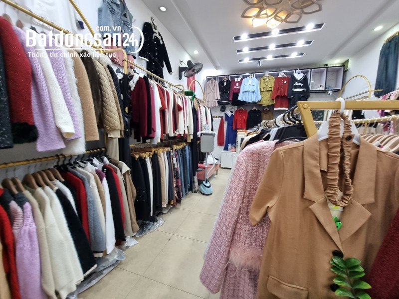 Bán nhà mặt phố Phố Trần Quốc Hoàn, Phường Mai Dịch, Quận Cầu Giấy
