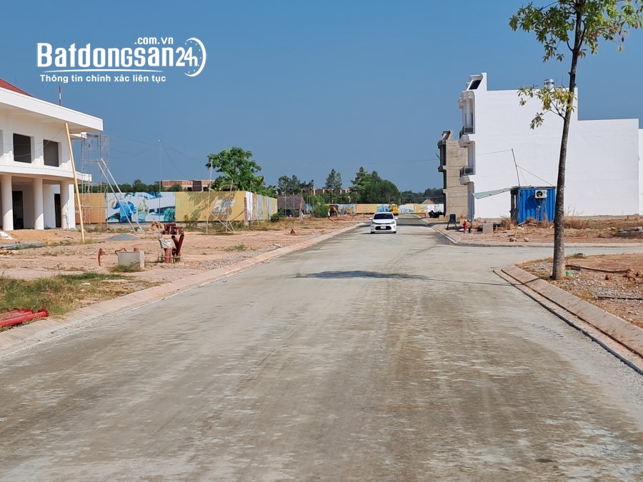 Khai xuân đất mặt tiền giá rẻ