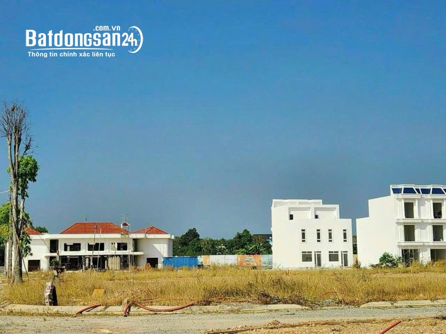 Khai xuân đất mặt tiền giá rẻ