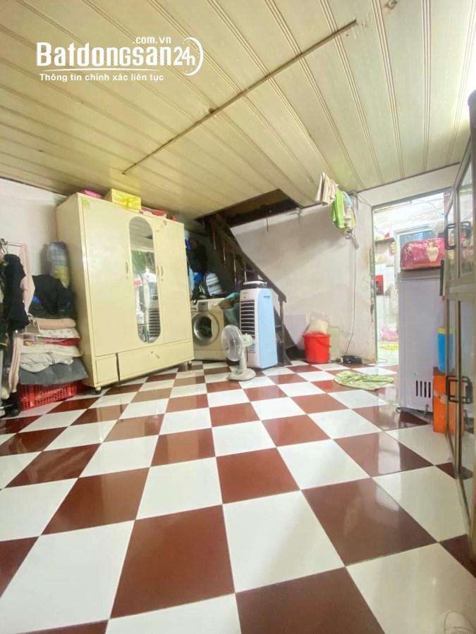 Quận 3, Nguyễn Thị Minh Khai, sát MT đường, 2 mặt hẻm, nhà cũ tiện xây mới, nhỉnh 6ty