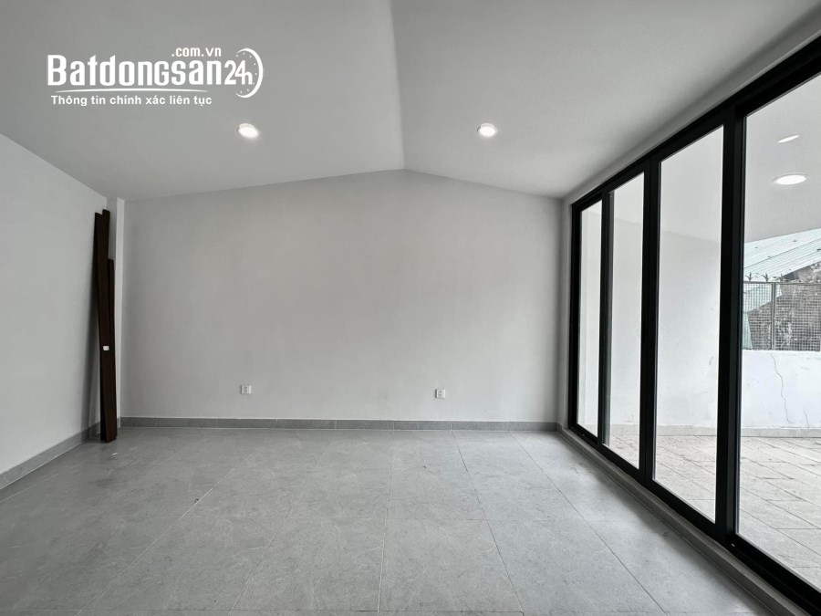 Bán nhà mặt phố KD đỉnh Đường Lê Văn Sỹ, Phường 14, Quận 3, 20.9 tỷ
