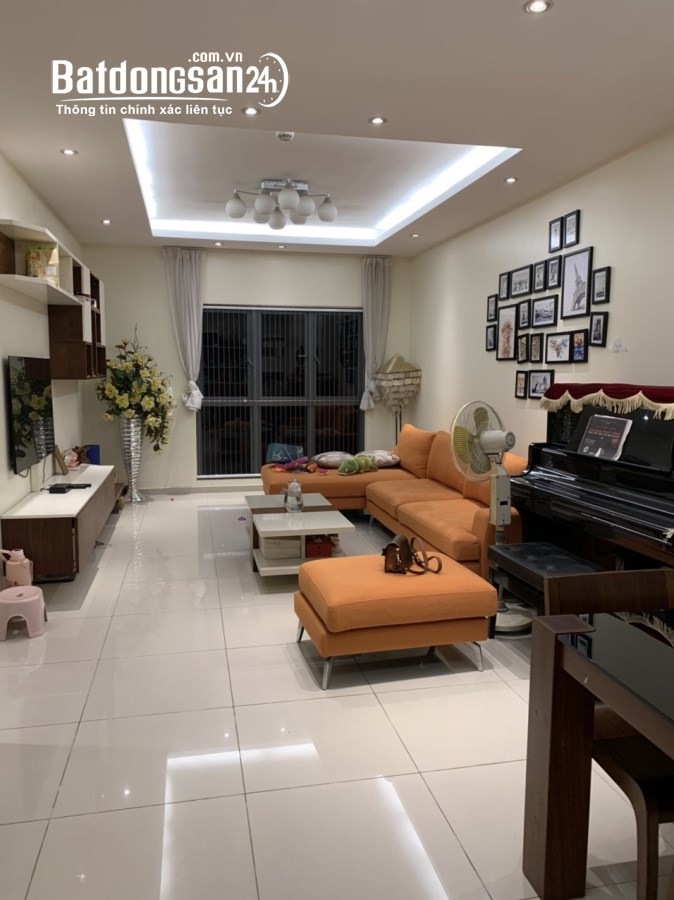 🍁Cần Cho Thuê căn 2 Ngủ tầng trung ( Tòa E ) Tại Mulberry Lane🍁
