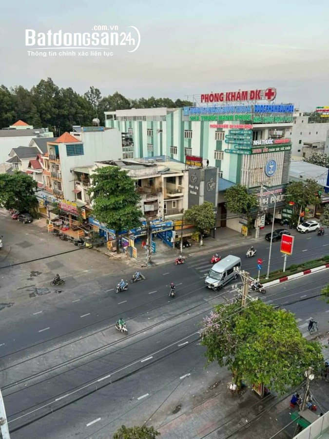 Bán Nhà 5 lầu mặt tiền Đồng Khởi gần BV Đồng Nai. Giá 14,5 tỷ thương lượng.