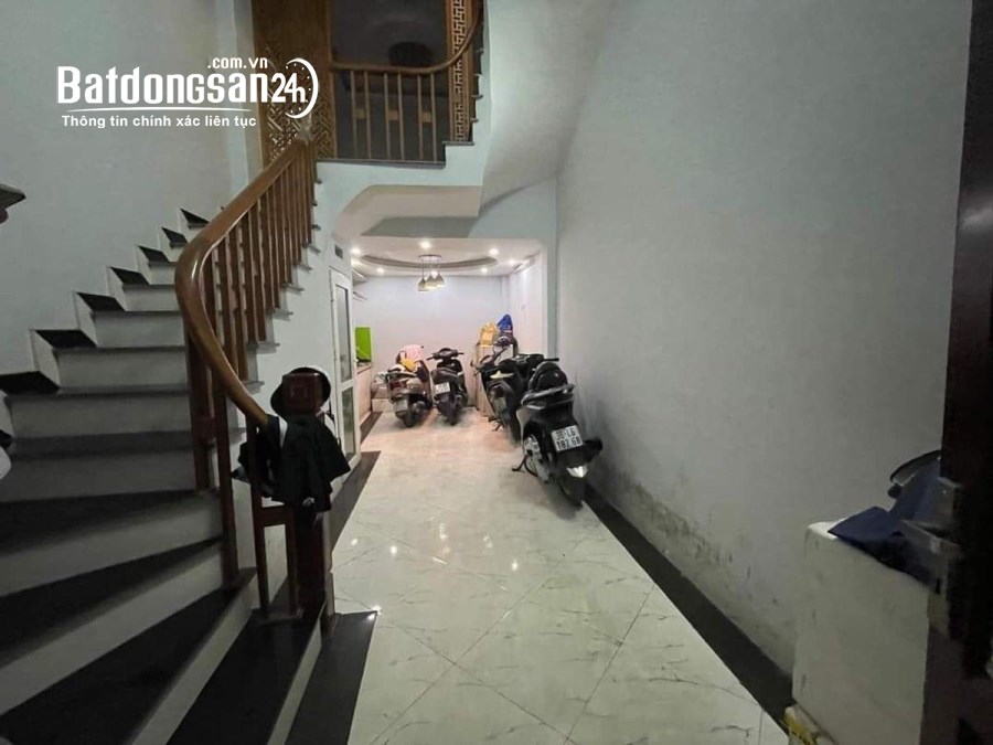 Bán nhà khương đình lô góc 39m , 5T, giá 4tỷ6