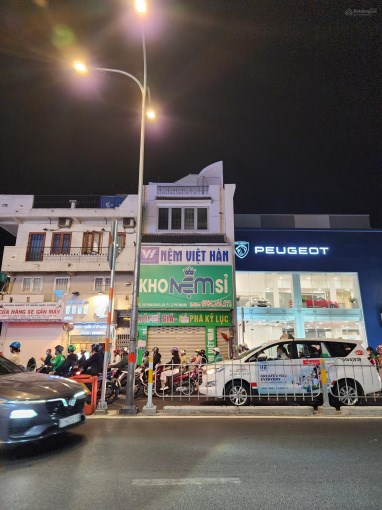 Cho thuê nhà MT Phan Đăng Lưu phường 1 Phú Nhuận 4x20m 3 tầng