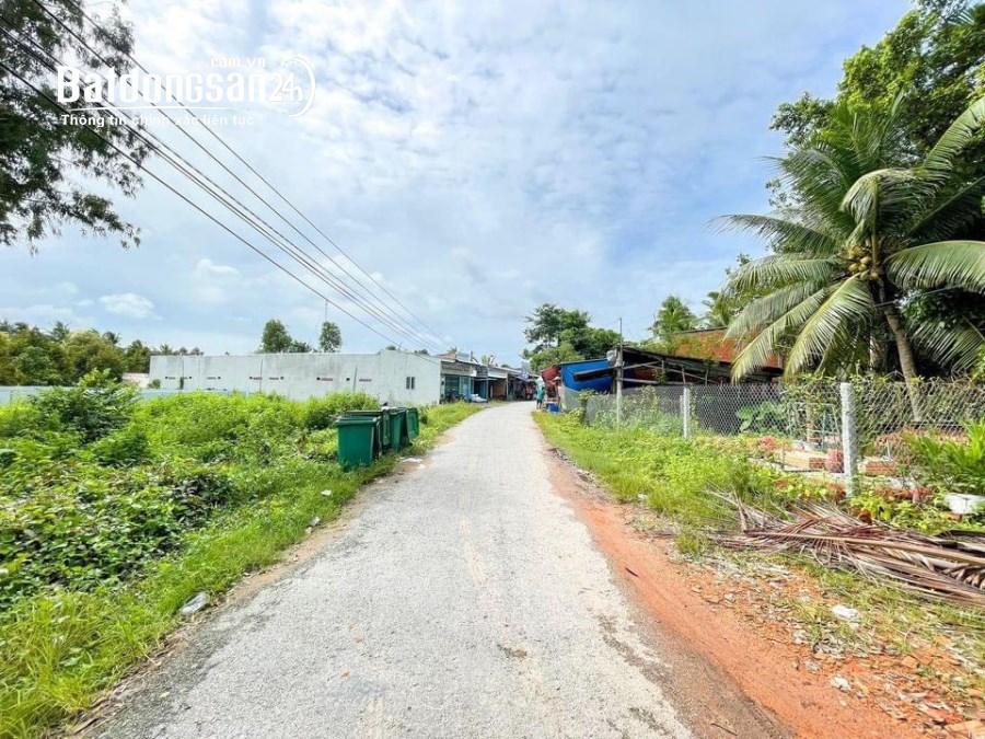 VƯỜN TRÁI CÂY 400TR VỚI 2000M2 THỔ CƯ 100M,SỔ RIÊNG CÔNG CHỨNG NGÂY
