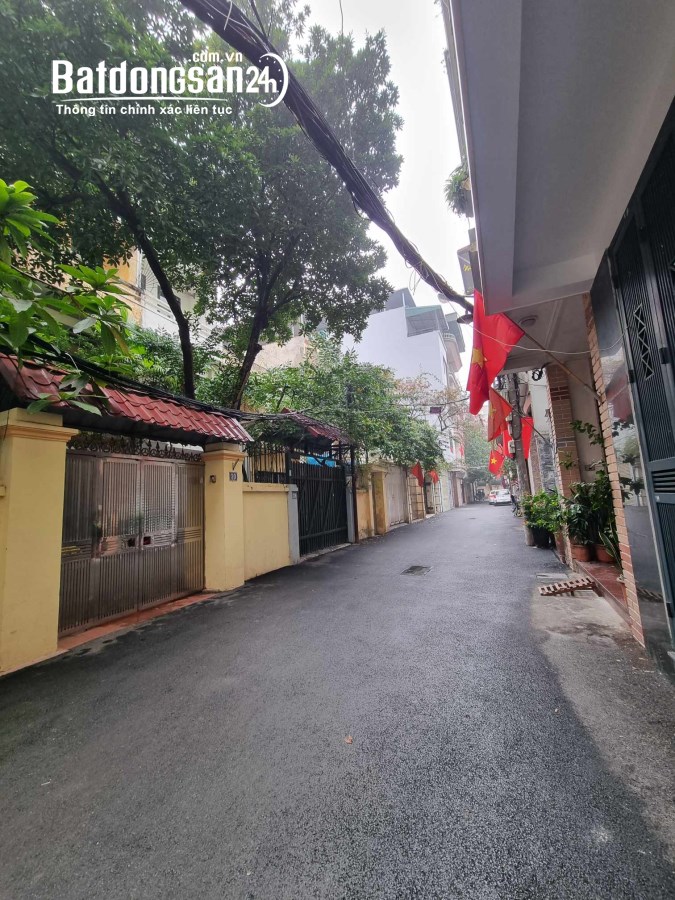 Nhà phân lô Quân Đội phố Phùng Chí Kiên 44m2, 3T, MT5.1m vị trí đẹp 2 thoáng giá hơn 