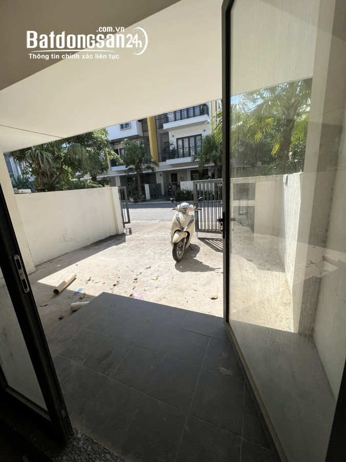 Căn góc vườn hoa liền kề Belhomes ngay sát Long Biên Gia Lâm, giá tốt