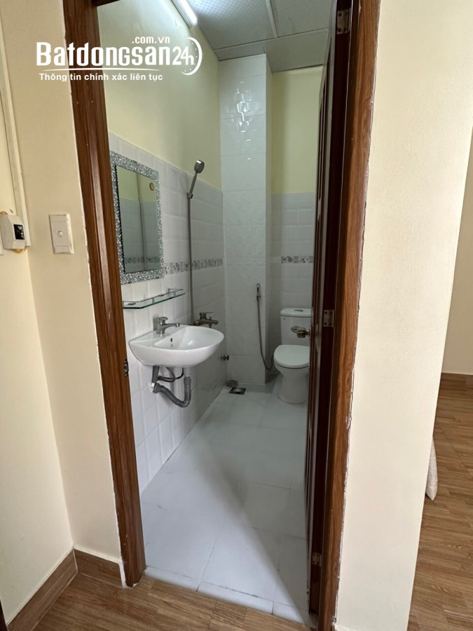 Quận 10, Cho thuê phòng.toilet riêng, phòng tiện nghi sạch sẽ, máy lạnh, khóa vân tủ 