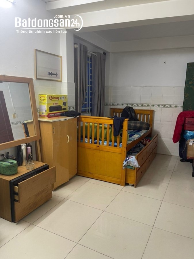 Bán nhà gần Hồ Bá Kiện, Quận 10, 65m2, dòng tiền 40tr/th, chỉ 7 tỷ 99