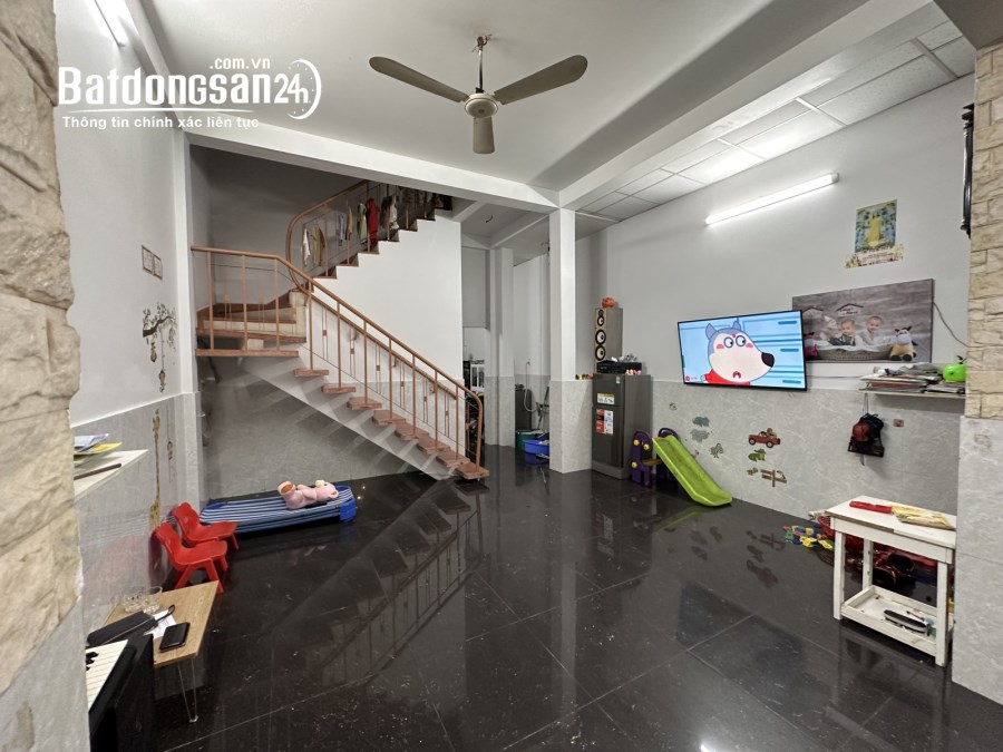 BÁN NHÀ ĐÔNG HƯNG THUẬN 2, QUẬN 12, 79M2(5*16) HẺM XE HƠI CHỈ NHỈNH 5 TỶ  