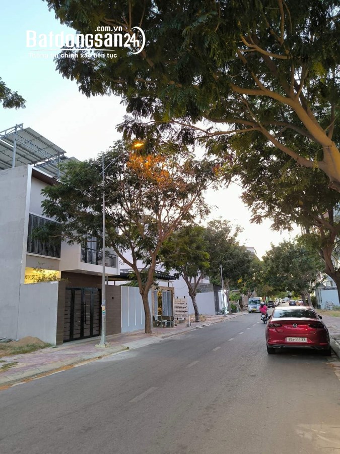 Cặp góc 2 mặt tiền đường nhựa đối lưng đường Trần Nhân Tông, Khu k1, Ninh Thuận