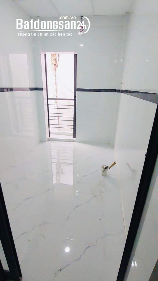 Bán nhà Đường Hùng Vương, Phường 2, Quận 10