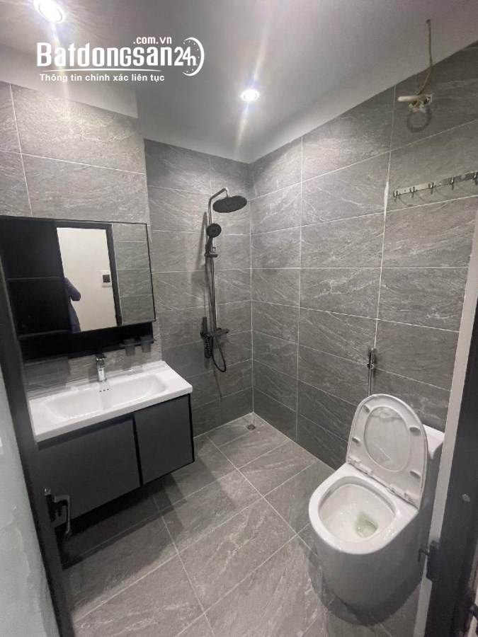 BÁN NHÀ MỄ TRÌ - NAM TỪ LIÊM 31M2X5 VUÔNG ĐẸP, NHIỀU TIỆN ÍCH XUNG QUANH 4.35 TỶ. 
