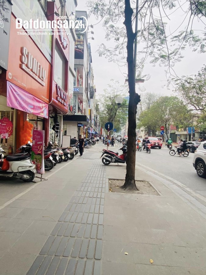 Cho thuê gấp nhà phố Chùa Bộc - Đống Đa. 48m*5 tầng, MT4m, 65tr/tháng.