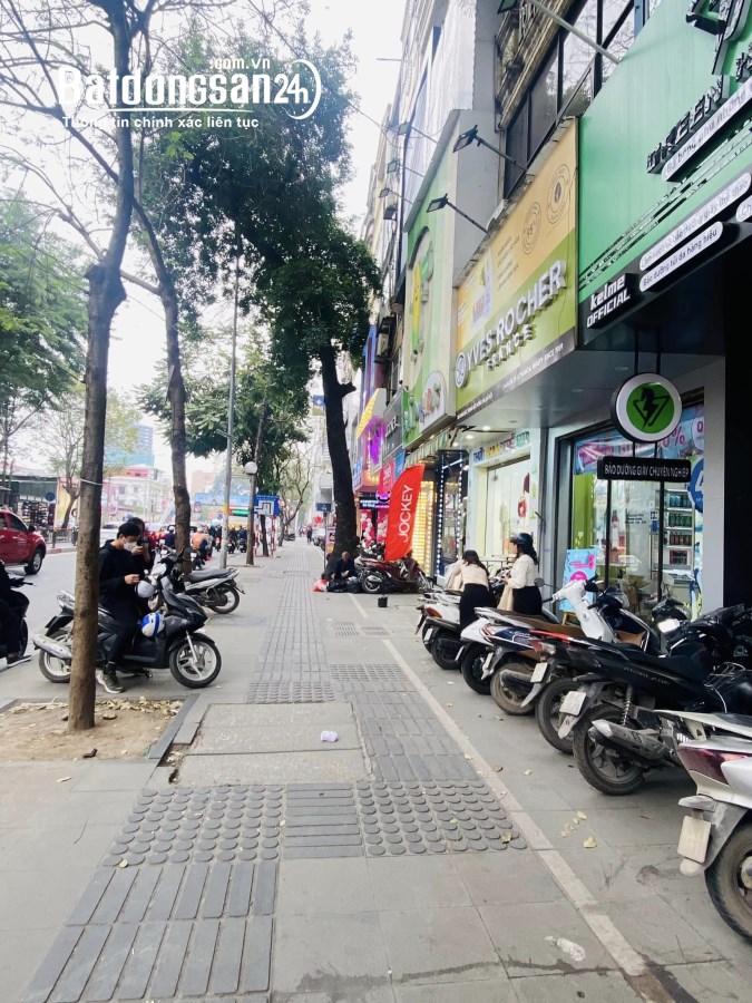 Cho thuê gấp nhà phố Chùa Bộc - Đống Đa. 48m*5 tầng, MT4m, 65tr/tháng.