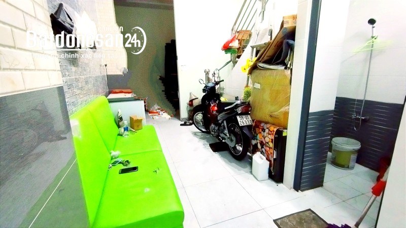 Bán nhà mặt phố Đường Đông Hồ, Phường 4, Quận 8