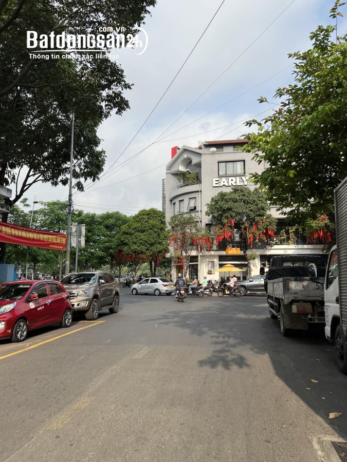 Mặt tiền KD đường Hoa Phan Xích Long,Phú Nhuận,54m2, 4 tầng,nội thất xịn,16.3 TỶ