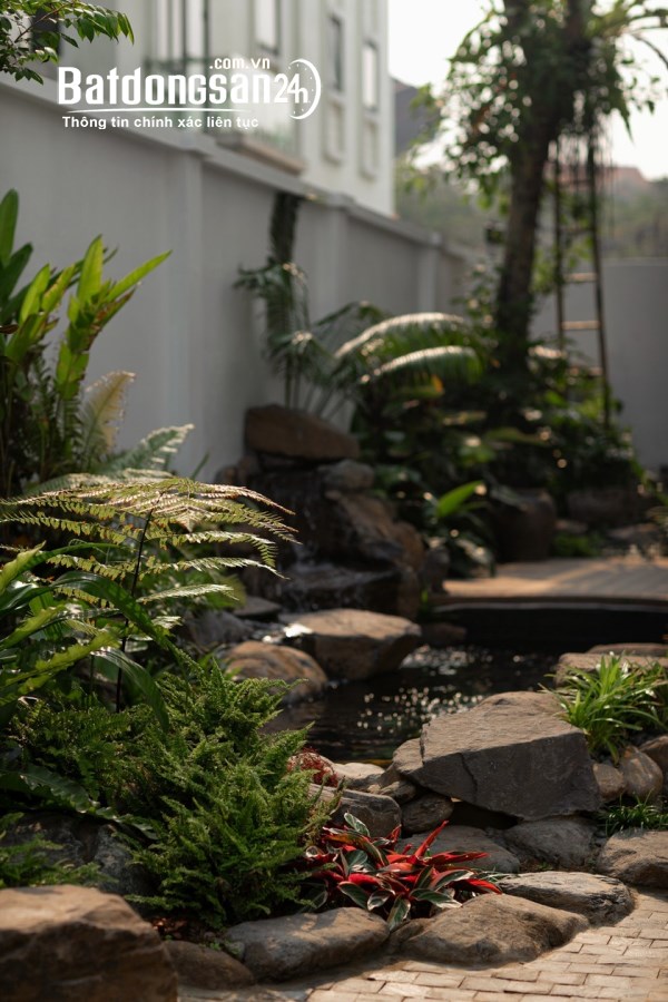 Bán biệt thự, villas Đường Nguyễn Văn Cừ, Phường Bồ Đề, Quận Long Biên