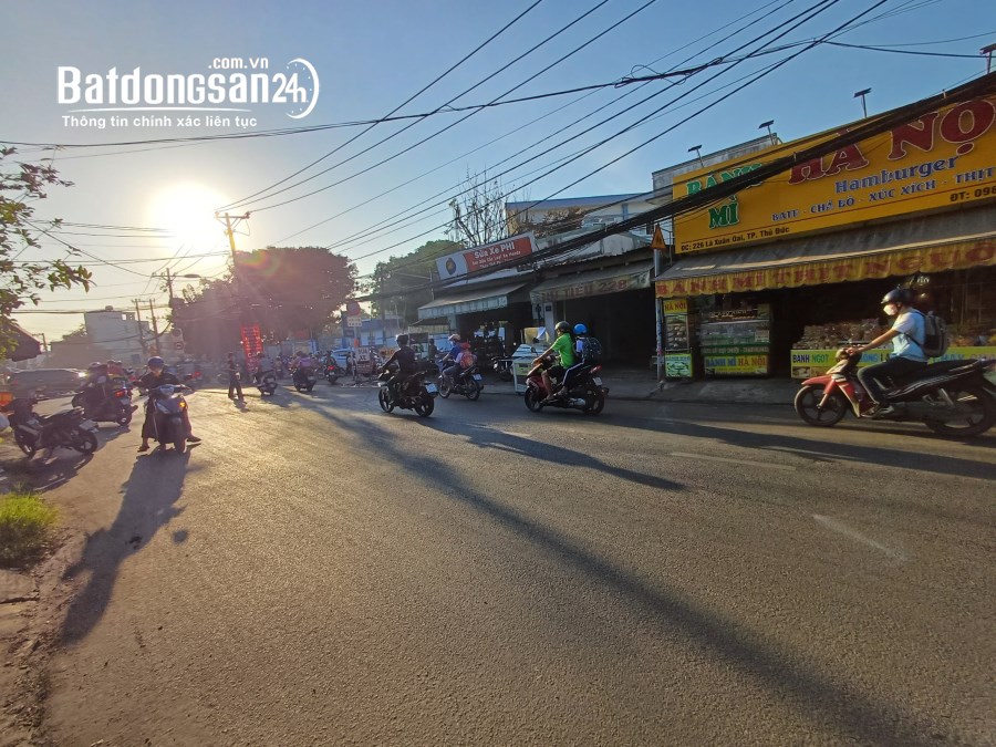 Nhà ngon gần sát mặt đường lớn Lã Xuân Oai