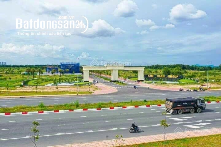Kẹt tiền bán lô đất 100m2, mặt tiền 25C TTHC Nhơn Trạch, giá 930tr