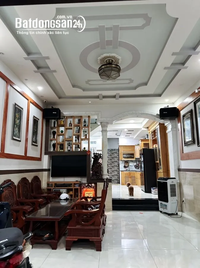 BÁN NHÀ HXH LÊ THIỆT, TÂN PHÚ - 5 TẦNG BTCT - 70M2 - GẦN MẶT TIỀN - CHỈ NHỈNH 6 TỶ.