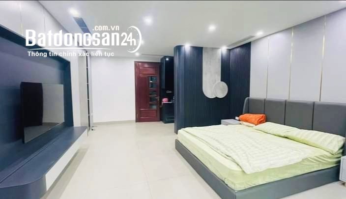 Nhà mới xịn sò, mặt phố Trần Vỹ 8T có hầm, view hồ Mai Dịch, vỉa hè đá bóng, KD đỉnh
