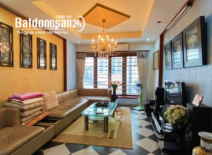 Mặt phố Cầu Giấy nhà đẹp 2 thoáng, ô tô tránh, vỉa hè, KD, 65m*5T