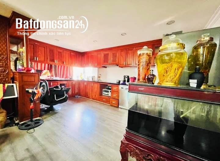 Mặt phố Cầu Giấy nhà đẹp 2 thoáng, ô tô tránh, vỉa hè, KD, 65m*5T