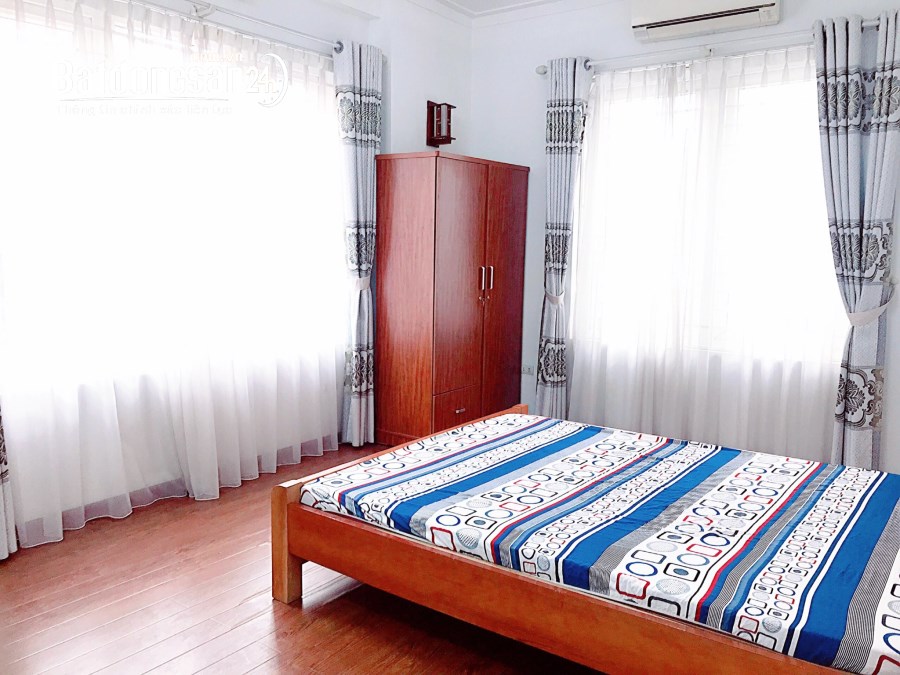 Cho thuê căn hộ chung cư Đường Cát Linh, Phường Cát Linh, Quận Đống Đa