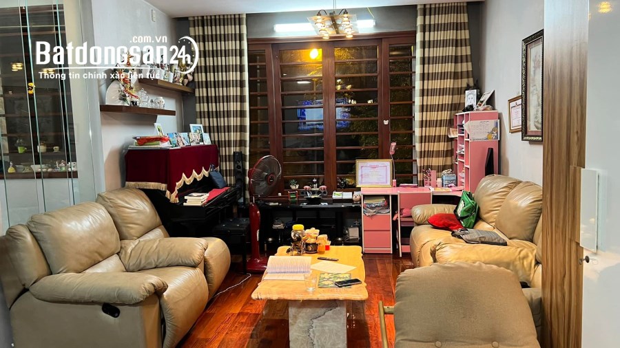 Bán nhà Yên Phúc, lô góc, kinh doanh sầm uất, 42m2, 7.3 tỷ.
