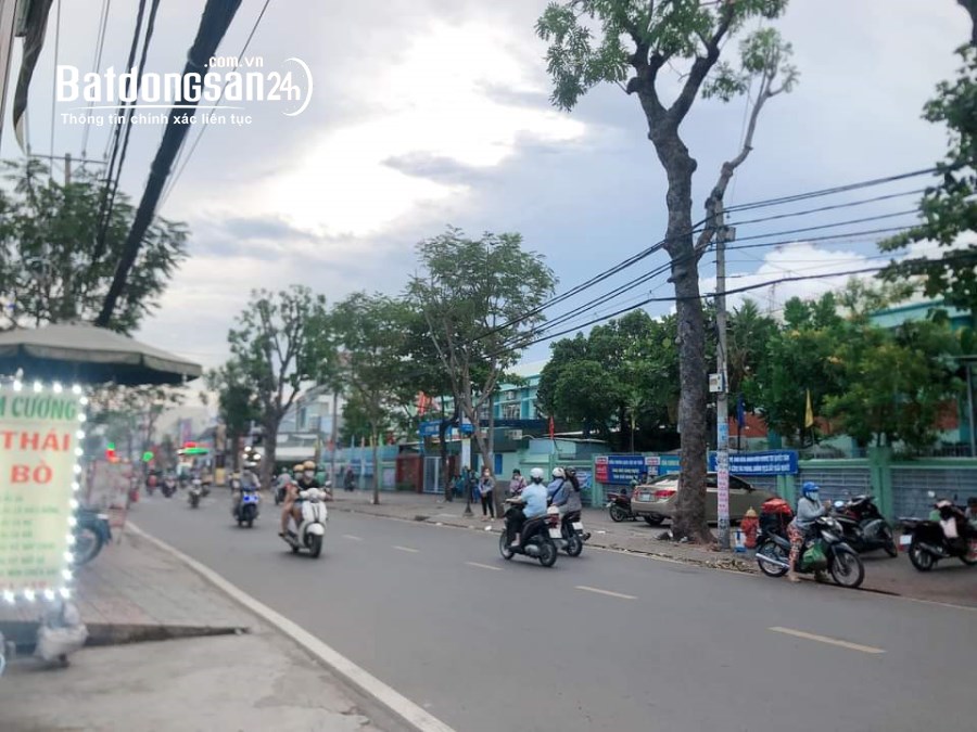 TRUNG TÂM QUẬN 7, DÀI 17M, 4.X TỶ