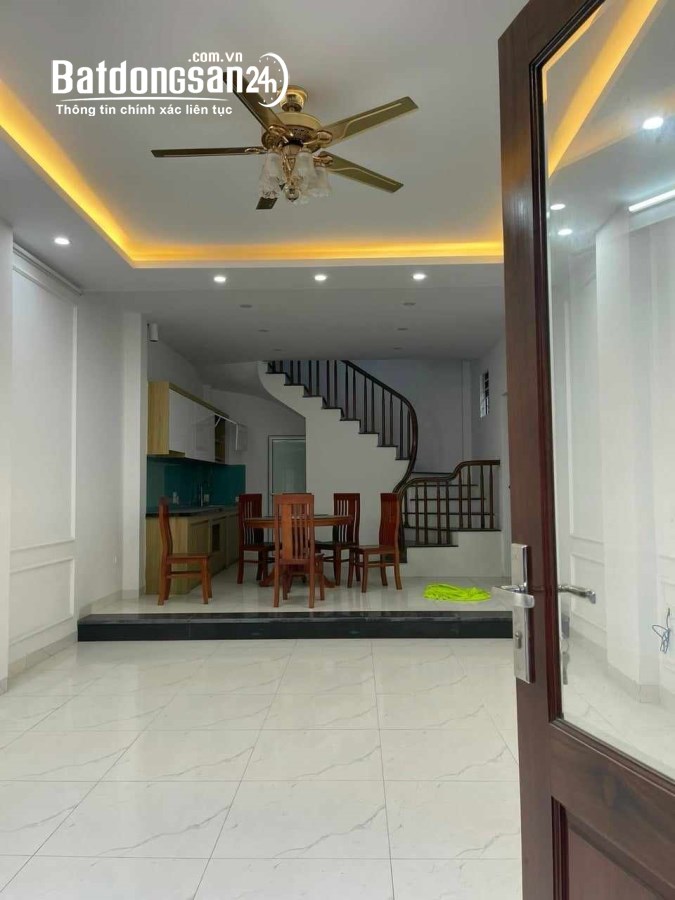 Bán nhà Đường Ỷ La, 47 m2, 4 ngủ chỉ 4.95 tỷ.