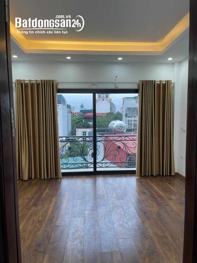 Bán nhà Đường Ỷ La, 47 m2, 4 ngủ chỉ 4.95 tỷ.