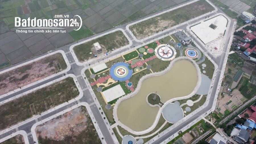Đất nền Thái nguyên có sổ đỏ luôn, pháp lý rõ ràng, DT 100m2, đường to, CK cao