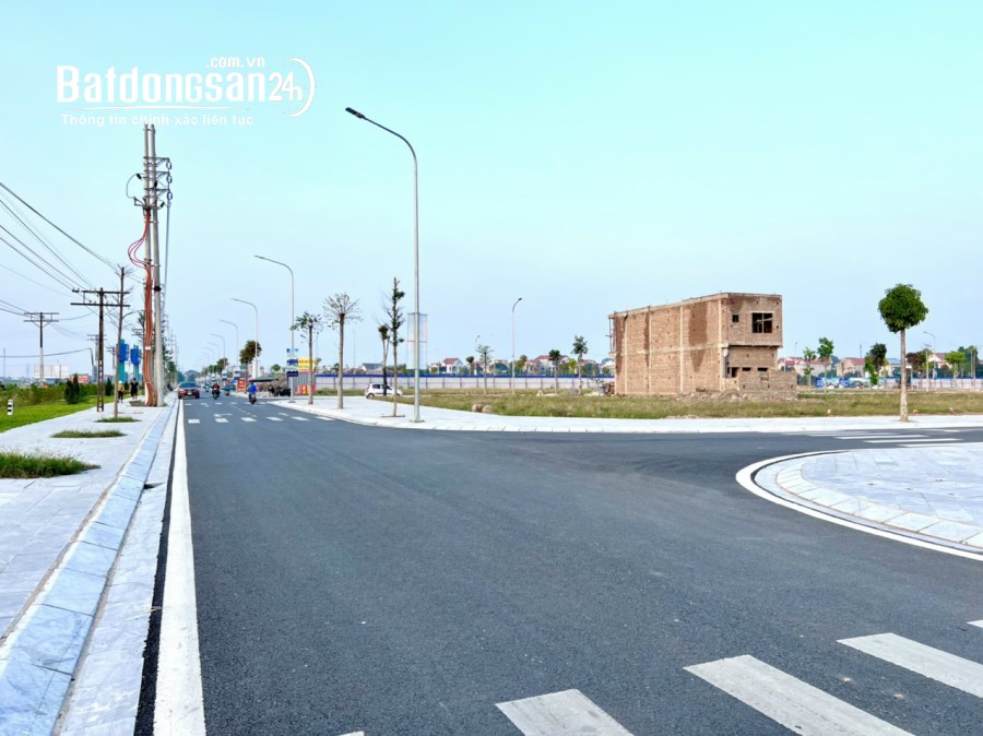 Đất nền Thái nguyên có sổ đỏ luôn, pháp lý rõ ràng, DT 100m2, đường to, CK cao