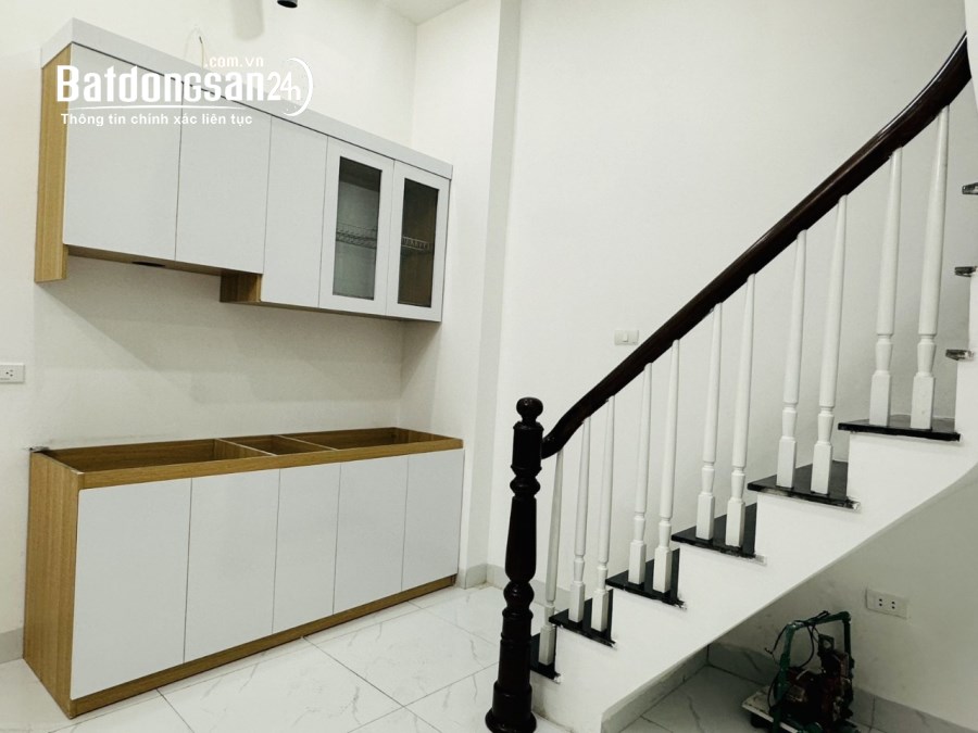  Bán nhà 4 tầng Thổ Quan, quận Đống Đa 22m2 giá 2.9 tỷ