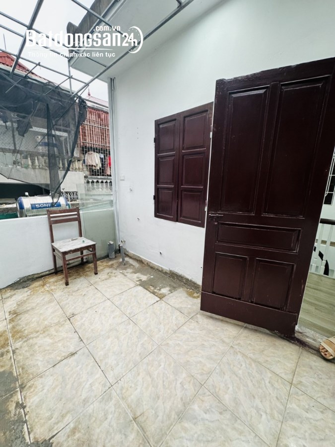 Bán nhà 4 tầng Thổ Quan, quận Đống Đa 22m2 giá 2.9 tỷ