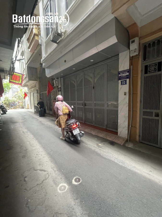 BÁN NHÀ TRẦN CUNG-Ô TÔ TRÁNH-PHÂN LÔ-55M2,5 TẦNG, NHỈNH 10 TỶ