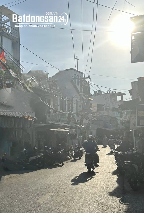 Bán nhà mặt phố Đường Phan Văn Hân, Phường 17, Quận Bình Thạnh