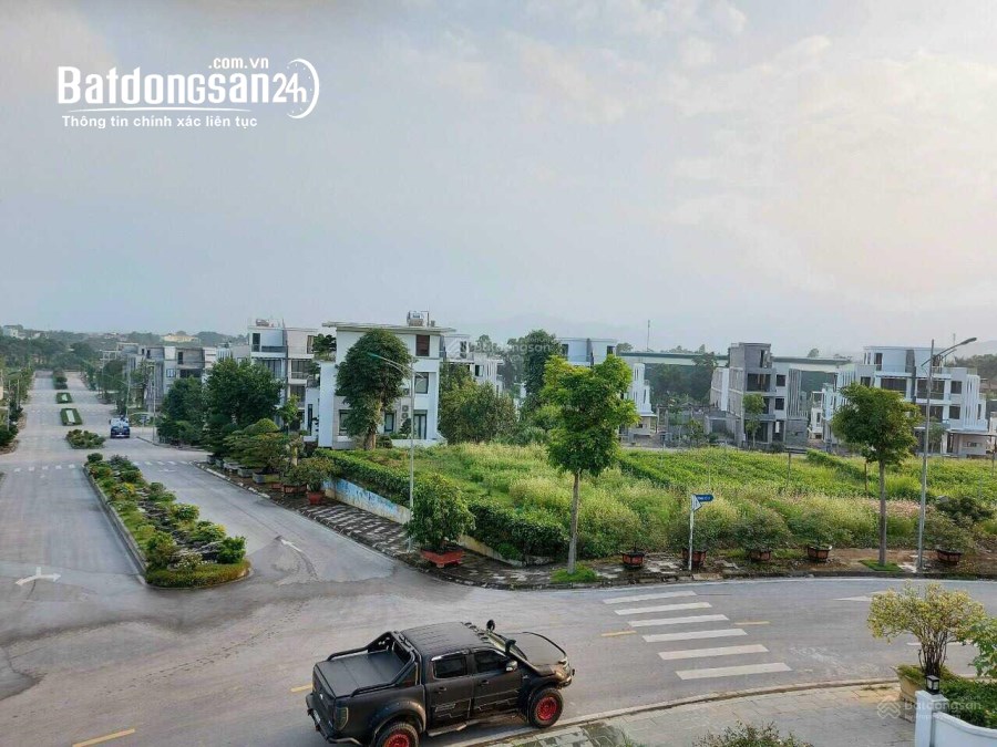 Bán 200m2 đất tái định cư Bắc Phú Cát, Thạch Thất vị trí cực đẹp