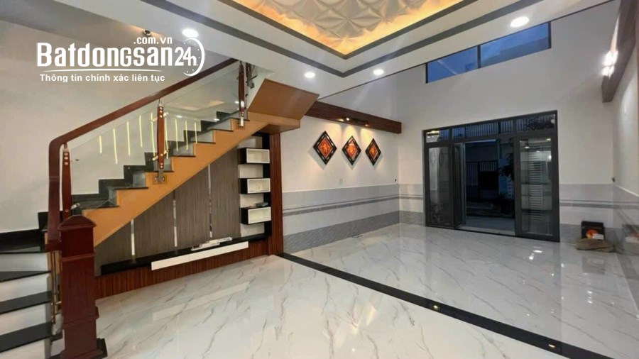 Nhà Bán 5x16m, Gần Ngã Tư Nguyễn Bình-Lê Văn Lương.