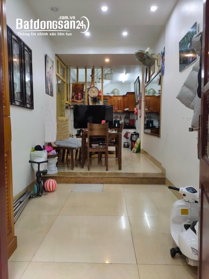  PHÂN LÔ-NGÕ RỘNG-30M RA PHỐ-GẦN HỒ TÂY-TIỆN ÍCH ĐỈNH-27M 4xTỶ-QUÁN THÁNH BA ĐÌNH