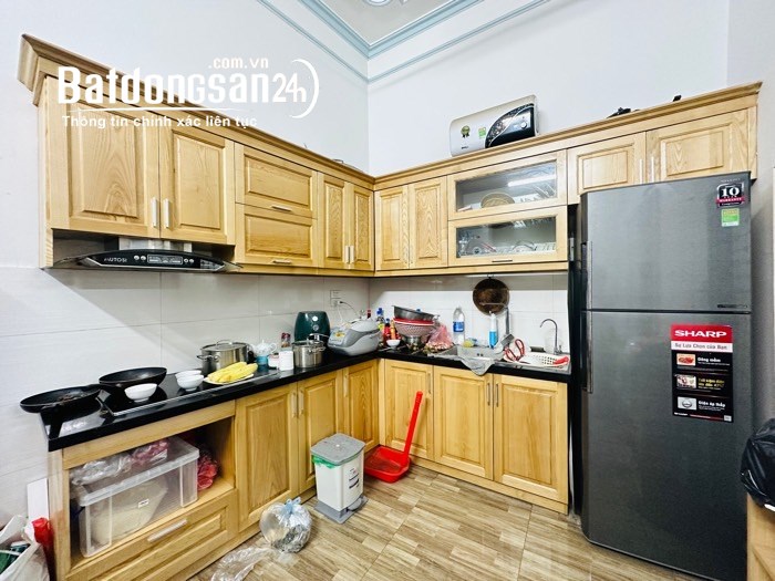 Bán nhà hơn 5 tỷ phố Ngọc Khánh kinh doanh 38m2, 4T, M5.5m lô góc 3 thoáng đẹp long l